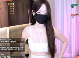 宅女-homegirl-계집녀 个人直播 20240621 [4V/18.1G]-同恩资源分享网