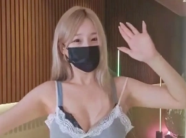 宅女-homegirl-계집녀 个人直播 20240723 [3V/3.9G]-同恩资源分享网