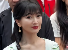 赵雅芝西湖被偶遇，满脸皱纹，瘦得皮包骨，网友：不老女神真老了-同恩资源分享网